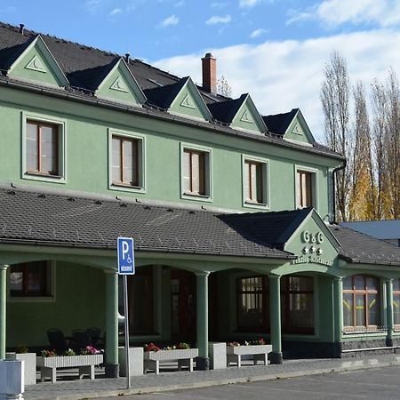 G&G Penzion Sala Экстерьер фото
